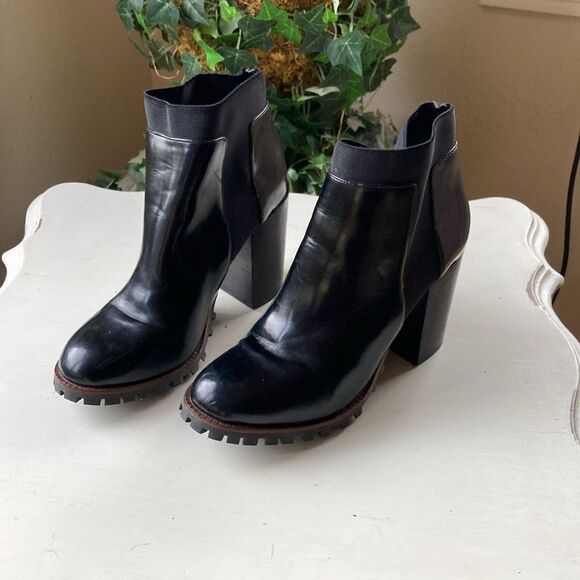 Steve Madden Black Ankle Boots - Picture 14 of 16